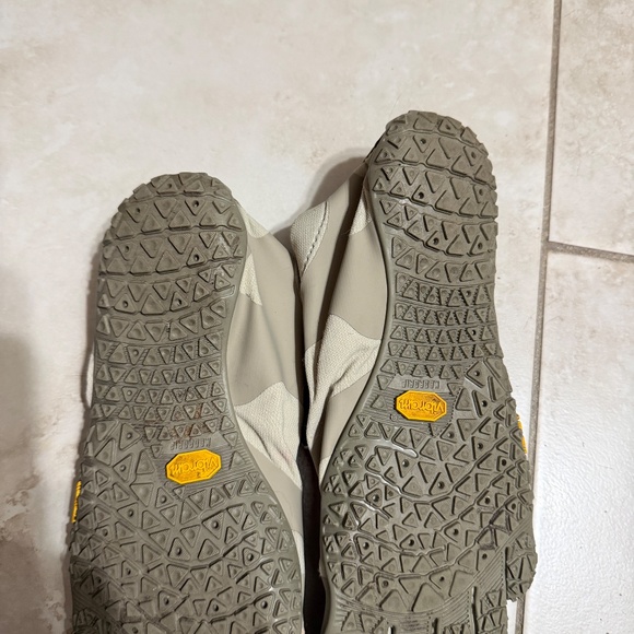 Vibram Five Fingers V-Alpha Women's Desert Sand Barefoot Shoes 37 - Picture 5 of 5